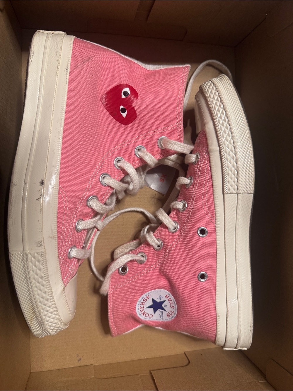 Converse Kids Pink High-Top Sneakers with Red Heart Detail